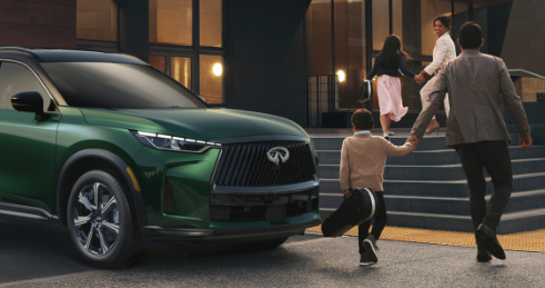 INFINITI QX60 lifestyle scene
