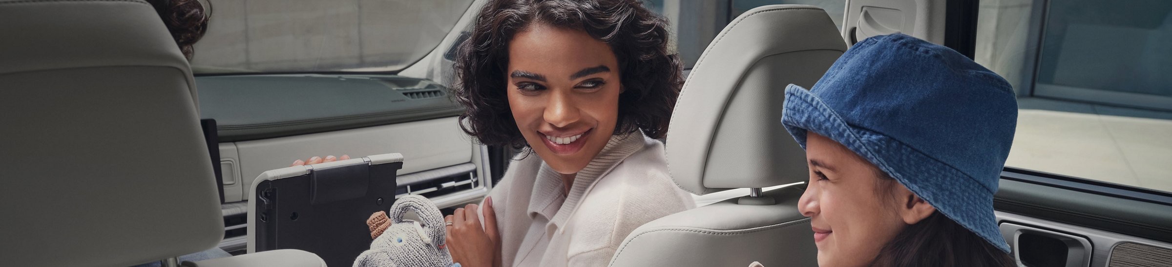 woman shopping for Hyundai